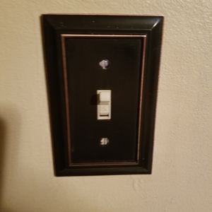 Oil Rubbed Bronze Outlet Cover & Switch Plates